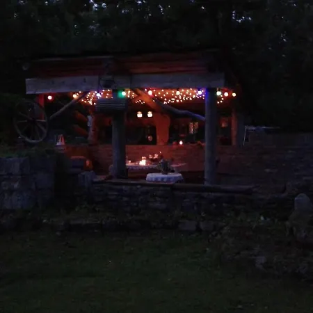 Cozy Forest House Дом отдыха