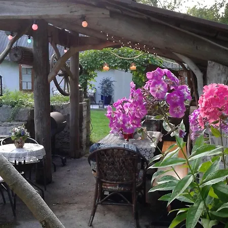 펜션 Cozy Forest House With Sauna And Grillhouse *