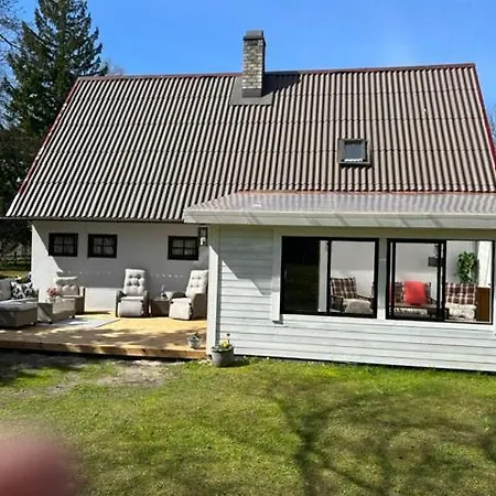 펜션 Cozy Forest House With Sauna And Grillhouse *
