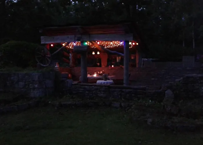 Cozy Forest House Hébergement de vacances