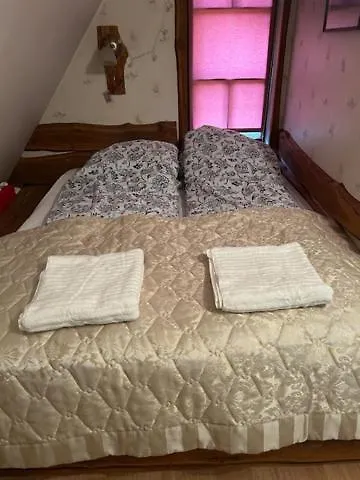 Cozy Forest House Hébergement de vacances